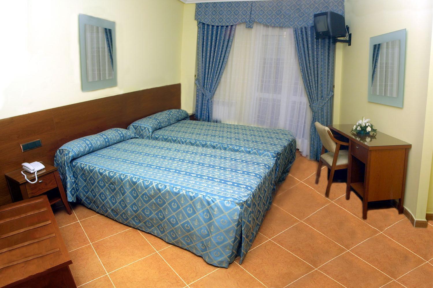 Hostal Castilla Benavente Bagian luar foto