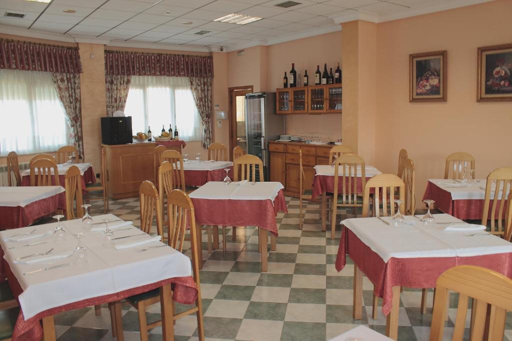 Hostal Castilla Benavente Bagian luar foto