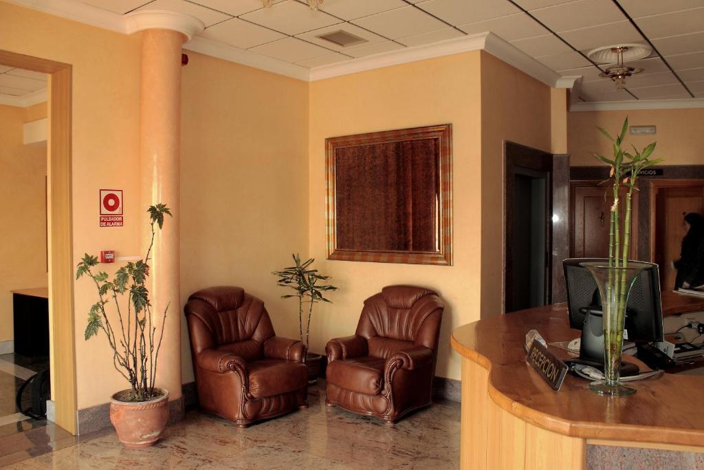 Hostal Castilla Benavente Bagian luar foto
